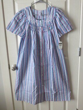 Secret Treasures Sleepwear Robes Women's Size M (8-10) 55% Cotton Short Sleeves